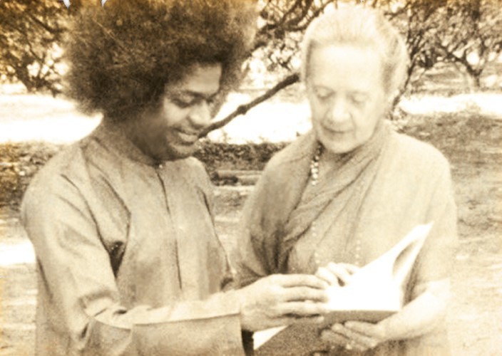Индра Деви и Саи Баба