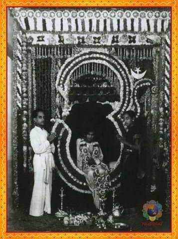 6 Mr.-Balapattabi-with-sathya-sai-baba.jpg