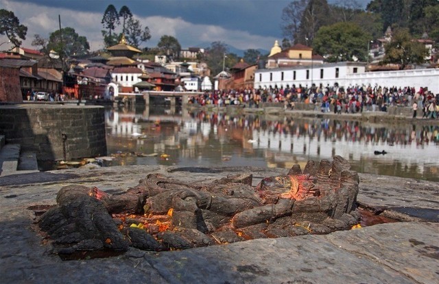 Pashupatinath-Temple-v13.jpg