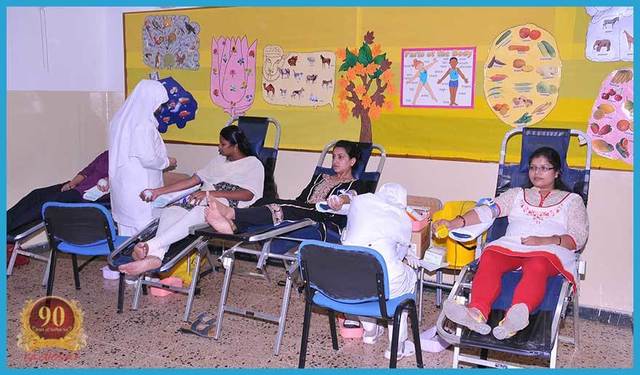 blood-donation-camp-at-oman-.jpg
