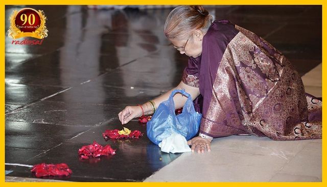 sathya-sai-ashram-flower-decotation-rangoli-puttaparthi-2.jpg