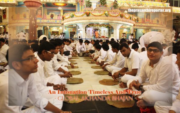 AkhandaBhajan2017_Culmination_6.jpg.d5f8e4316dc547f355a3c21b54b6544f.jpg