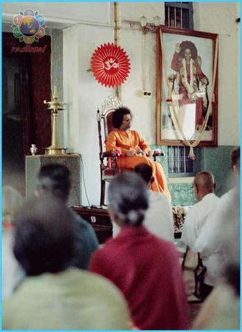 sathya-sai-baba-old-bhajan-hall.thumb.jpg.352117441abd86d2d81b098c196e6791.jpg