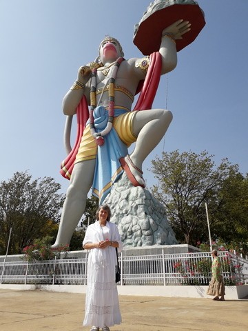Хануман_во_весь_рост.jpg