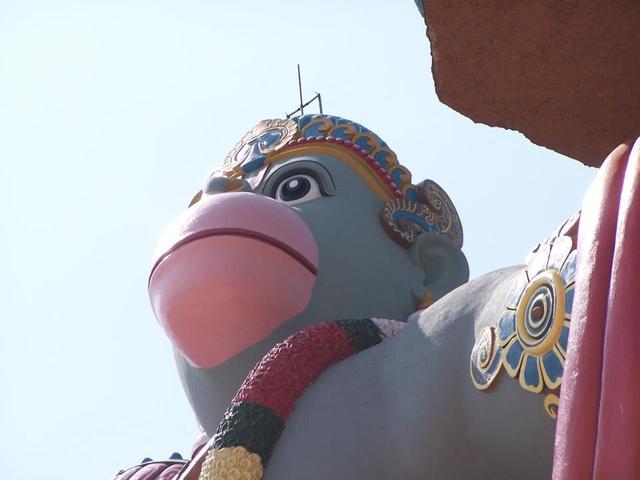 THE_GIANT_HANUMAN_STATUE.thumb.jpg.96069c3f5408247b07f3da62ab949255.jpg