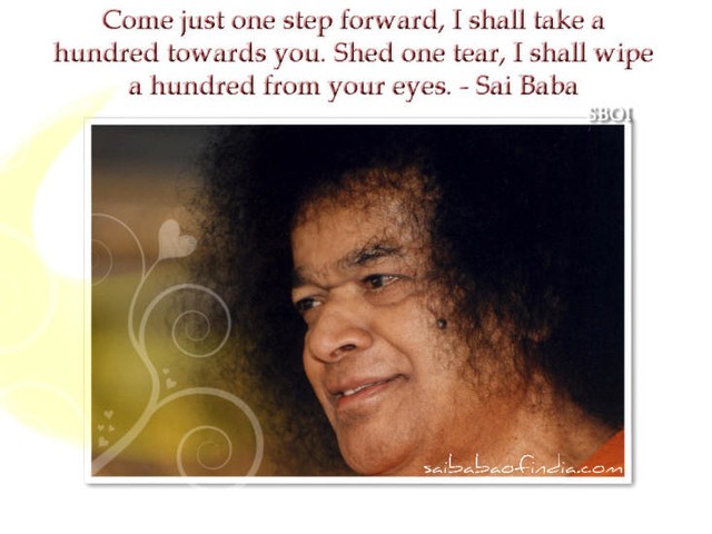 close-up-of-sri-sathya-sai-baba-come-one-step_small.jpg