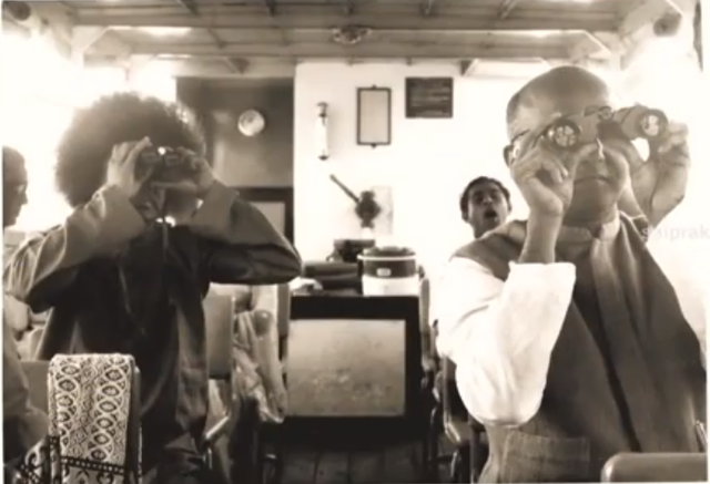 с биноклем.png