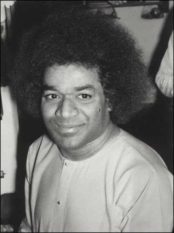 sai-baba-prema-soft-smile.thumb.jpg.823fd3f44e44b86e918d84ed532da0e3.jpg