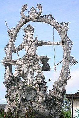 267px-Arjuna_statue.jpg.975eec63af9df9e247a68299b5fe81d4.jpg