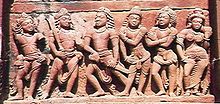 Pandavas_with_Draupadi_OR_ayudhapurushas_facing_Madhu_Kaitabha.jpg.6d034107ce6b9492959e6bc03cf09676.jpg