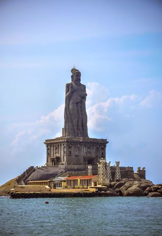 Thiruvalluvar_statue_my_manoj.thumb.jpg.b85a16250957f1424cb3f328383fc612.jpg