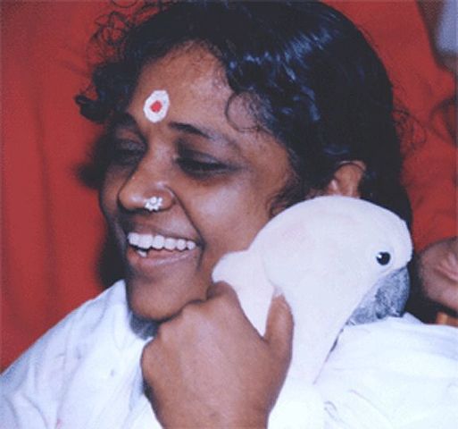 amma_with_parrot01.jpg