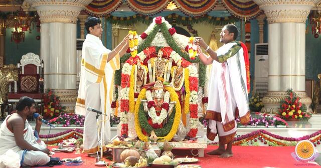 ratotsavam2012_2.thumb.jpg.7d5c8bee59fd89b2a0c94e6b71fe7bcf.jpg