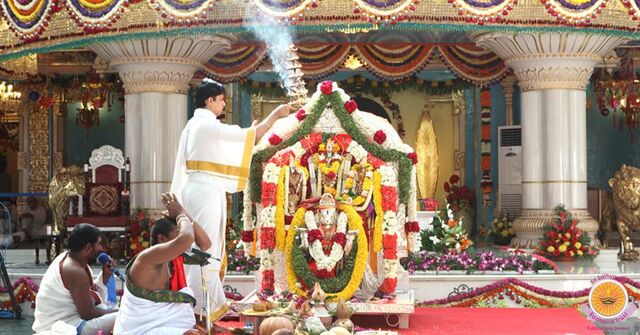 ratotsavam2012_3.thumb.jpg.fe393254e9bdc50b16a966ef163e6e74.jpg