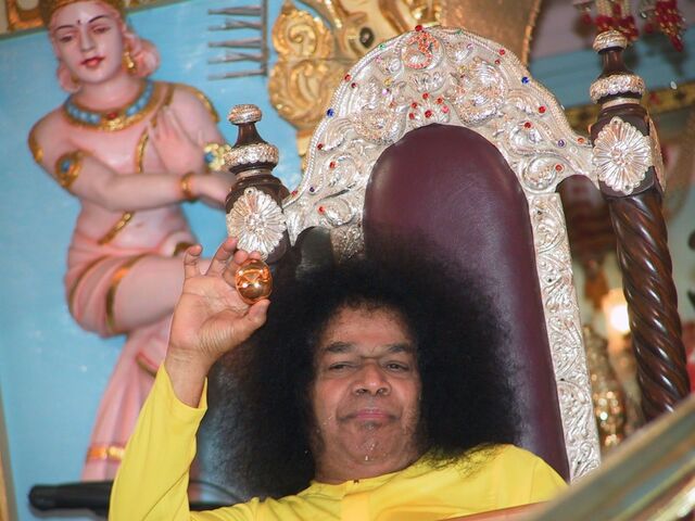 Лингам Махашиваратри 2004 года